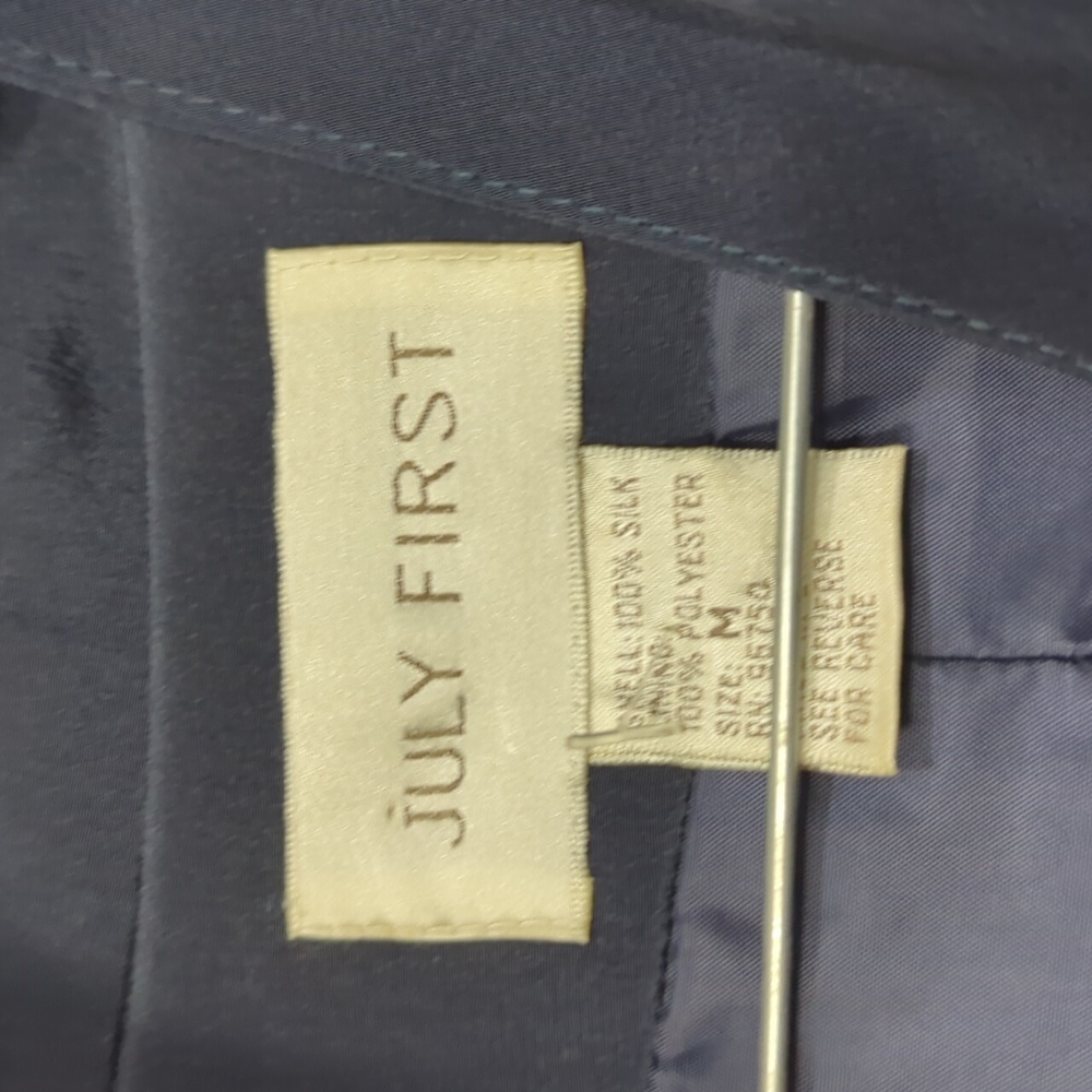 ❌ Euc July First 100% Silk Blazer Jacket - Picture 3 of 4